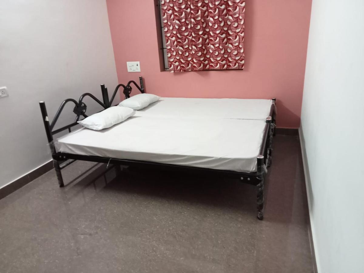 Allamanda Abode Aparthotel Madras Buitenkant foto