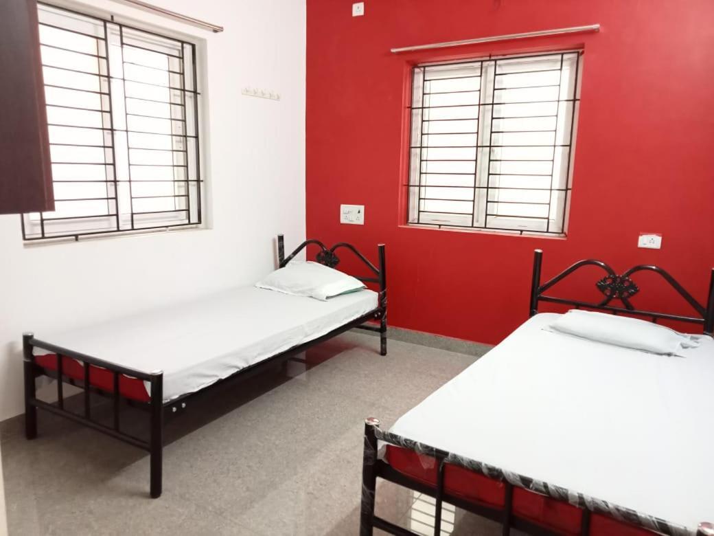 Allamanda Abode Aparthotel Madras Buitenkant foto