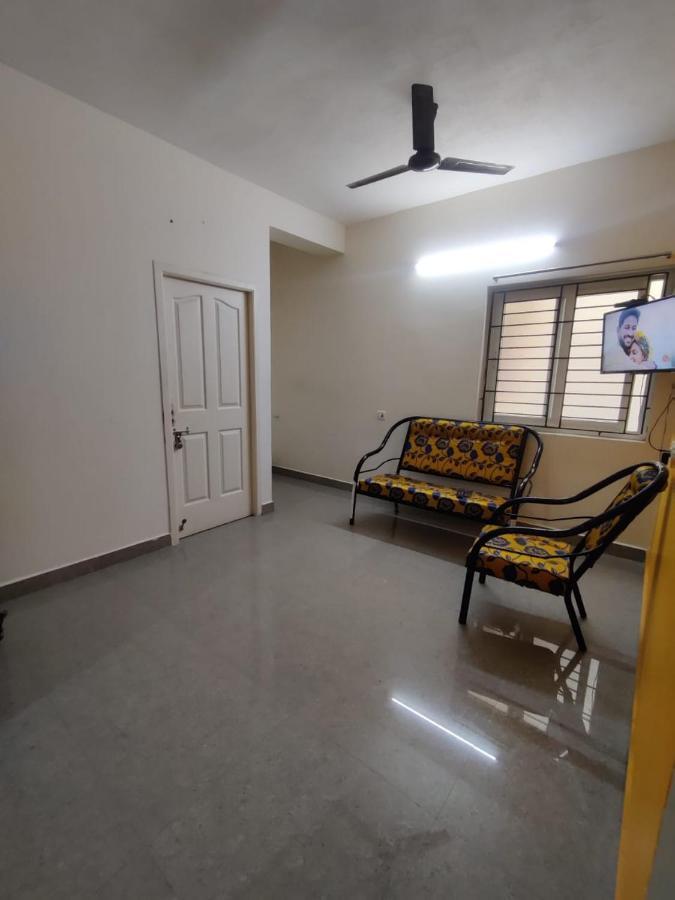 Allamanda Abode Aparthotel Madras Buitenkant foto