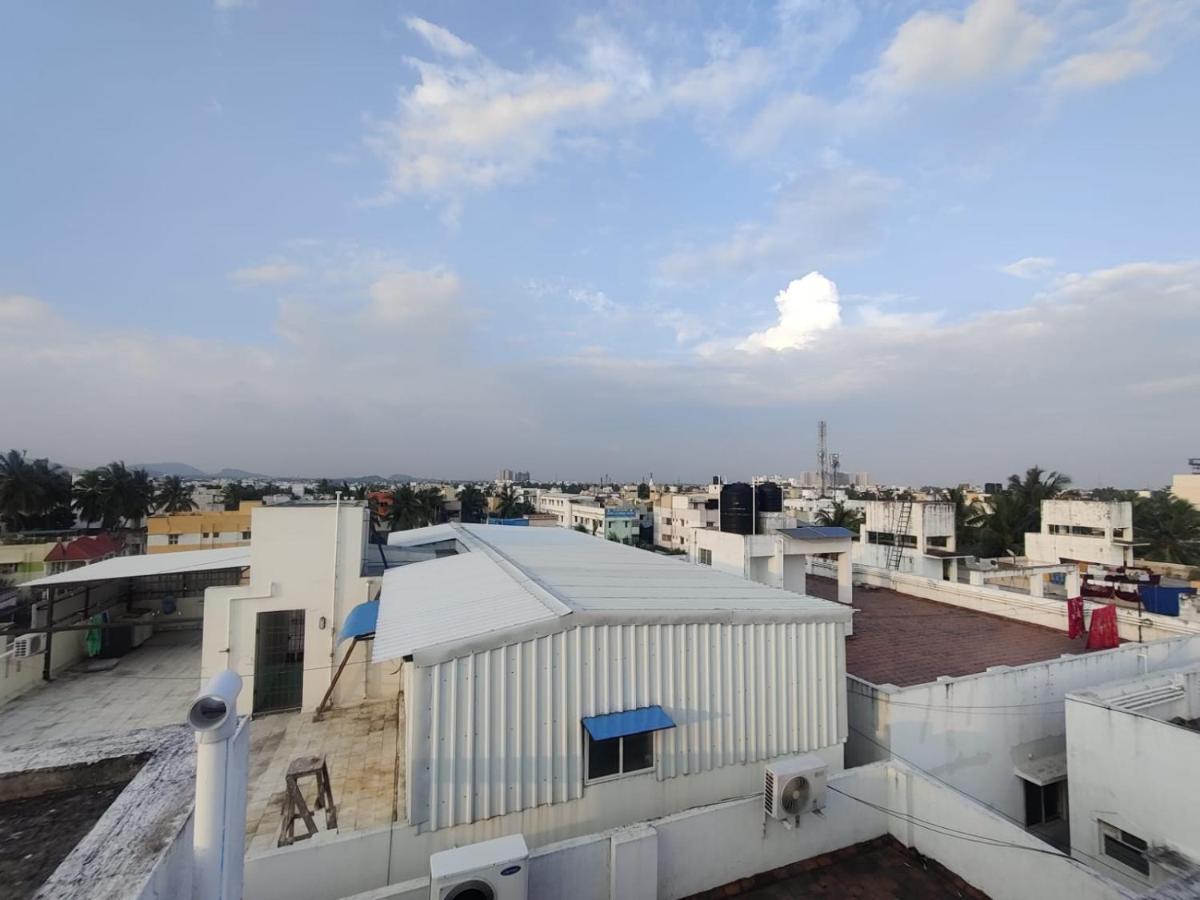 Allamanda Abode Aparthotel Madras Buitenkant foto