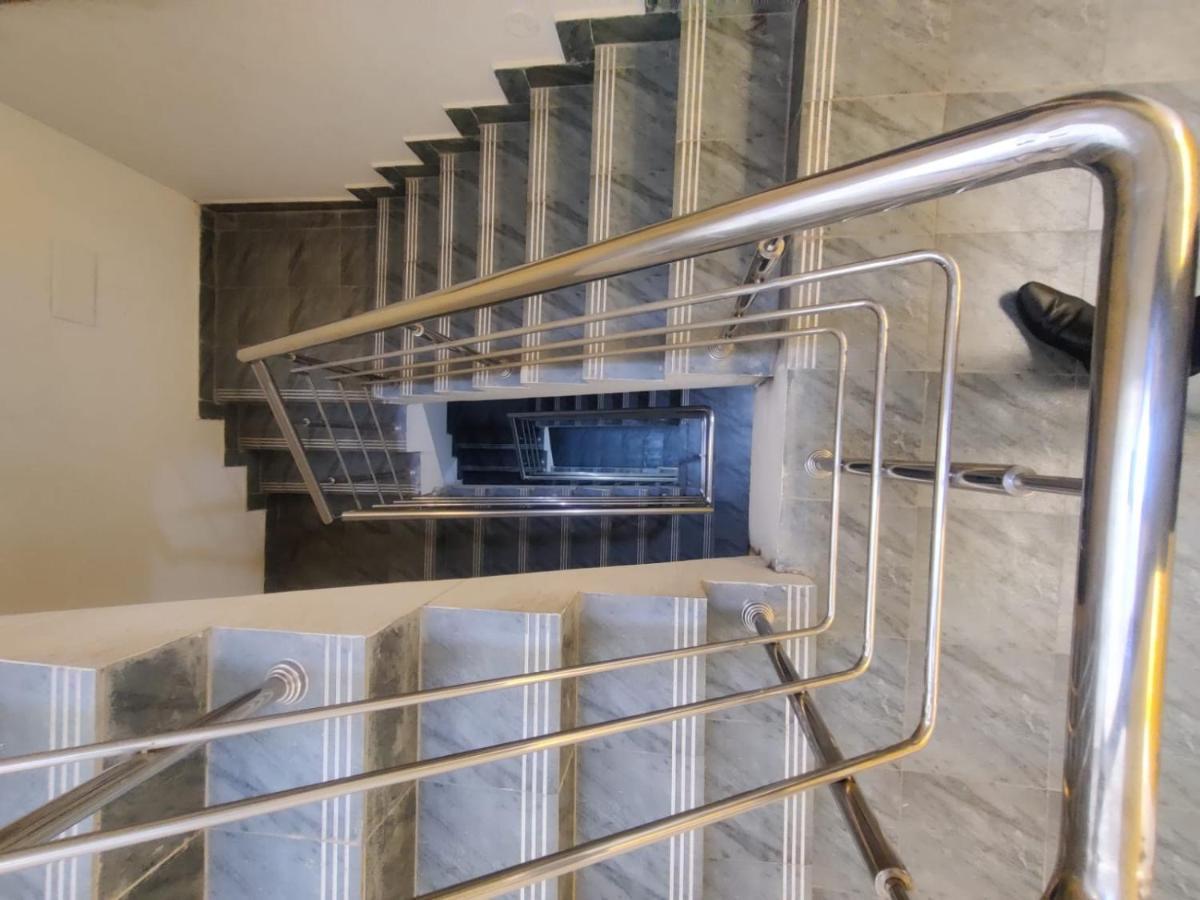 Allamanda Abode Aparthotel Madras Buitenkant foto