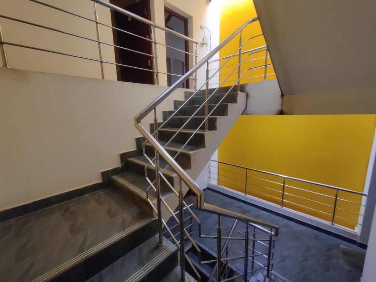 Allamanda Abode Aparthotel Madras Buitenkant foto